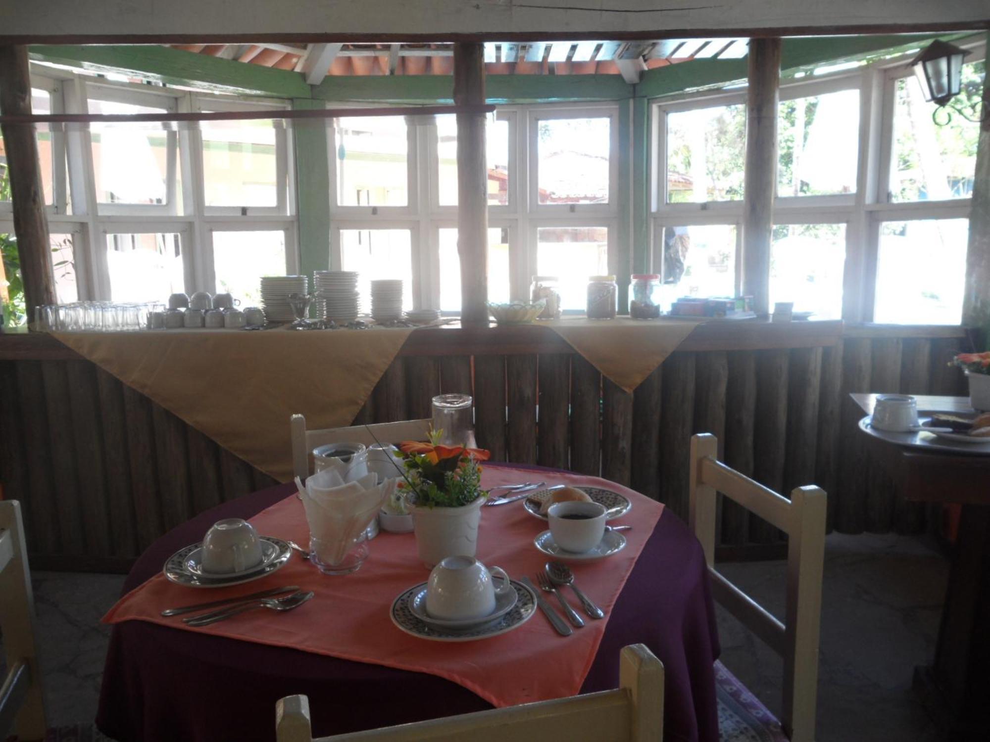 Hotel Pousada Castanheiras Do Village Порту-Сегуру Экстерьер фото