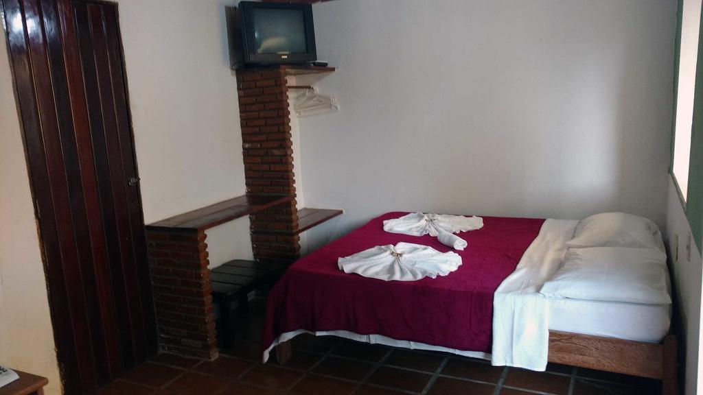 Hotel Pousada Castanheiras Do Village Порту-Сегуру Экстерьер фото