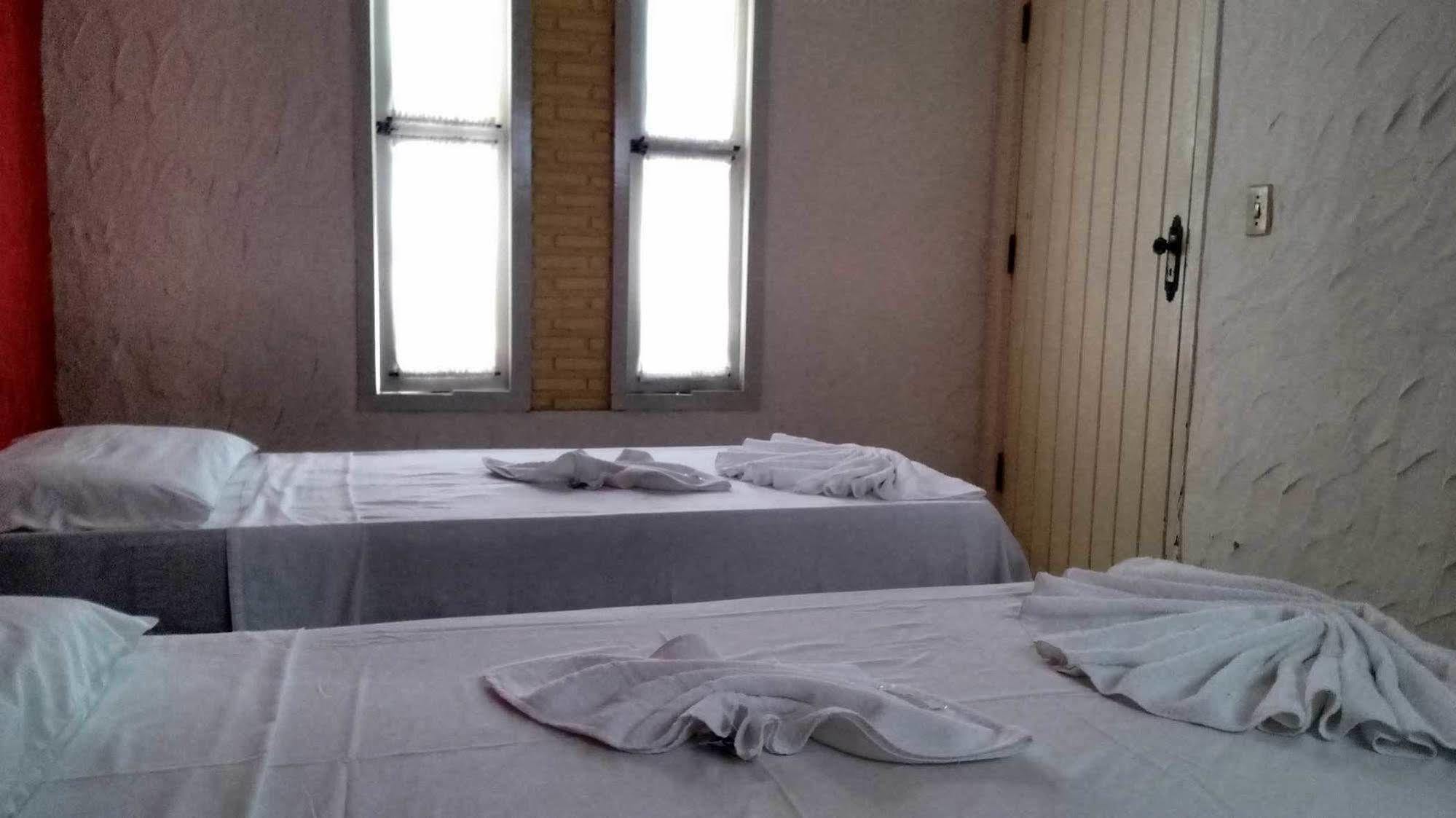 Hotel Pousada Castanheiras Do Village Порту-Сегуру Экстерьер фото