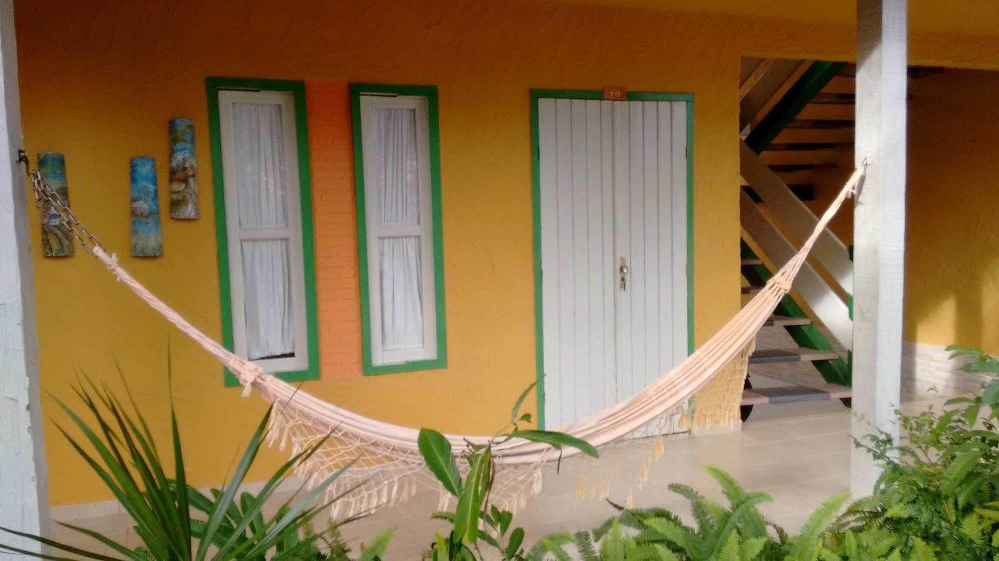 Hotel Pousada Castanheiras Do Village Порту-Сегуру Экстерьер фото